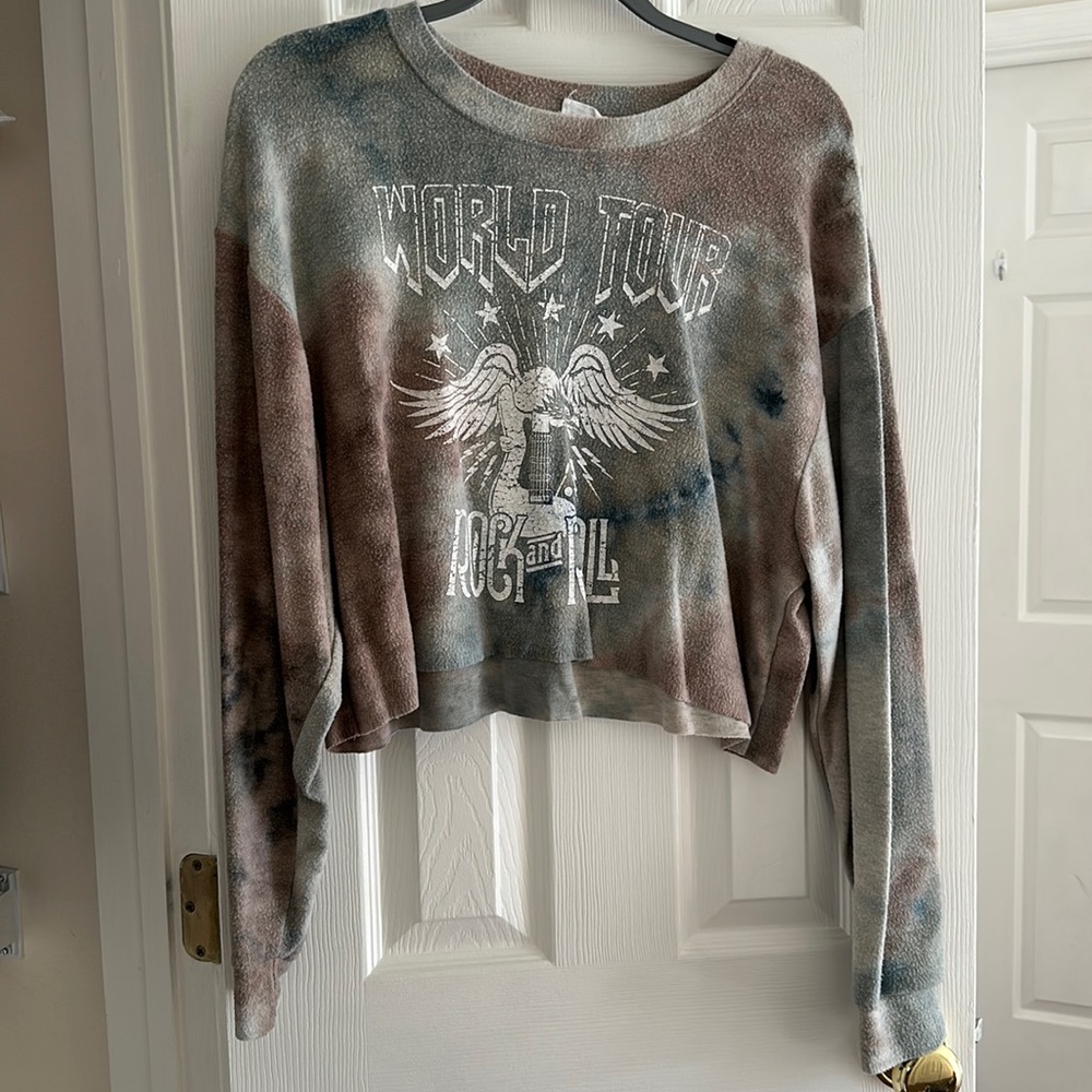 Long Sleeve Comfy Tie-Dye Graphic Tee